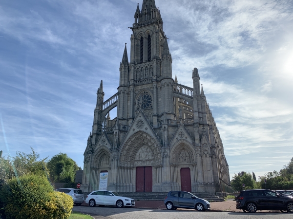 Bonsecours, basilique Notre-Dame, reconstruite au XIXe siècle sur un très ancien site de pélerinage.
