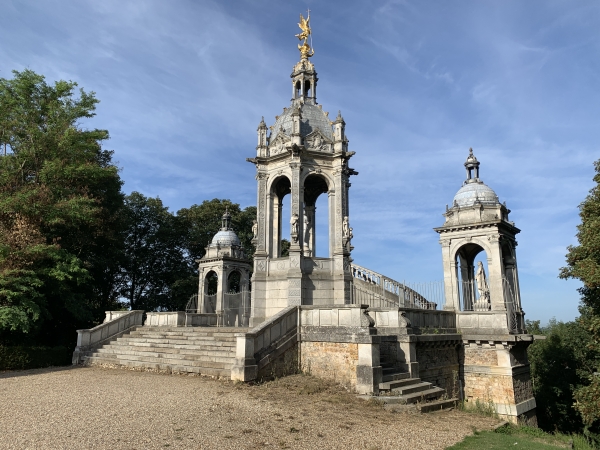 Bonsecours, monument à Jeanne d'Arc.