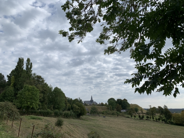 Et nous voilà de Retour à la Ferté-Saint-Samson, perchée sur sa colline.