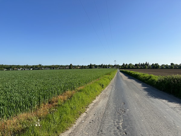 Au sommet, nous traversons le plateau agricole en direction de Bosc-Guérard-St-Adrien.