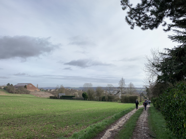 Le circuit se termine, nous entrons dans Gasny, le parking du Clos de la Sergent se trouve sur l'itinéraire.