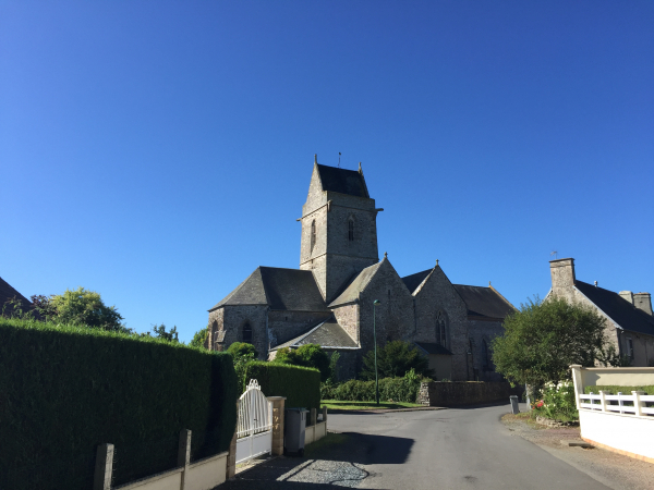 Nous voilà de retour à Lingreville, avec son église Saint-Martin (XIIIe remaniée).