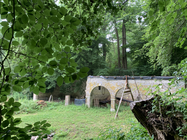Ancienne grange du château de La Martinière.