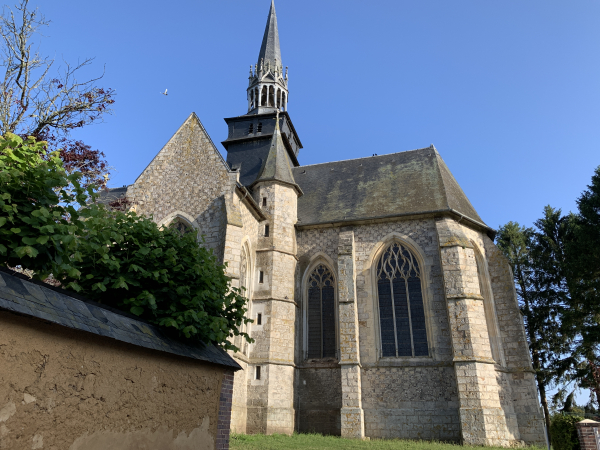 Jean d’Estouteville, seigneur de Blainville, fonde par acte le 5 janvier 14893 la collégiale. Dédiée à la Trinité et à saint Michel, elle est construite de 1489 à 1491. Elle réunit un collège composé d'un trésorier, un chantre et six chanoines qui prient pour les seigneurs d'Estouteville, leurs familles et leurs rois. En 1783, elle devient église paroissiale en raion du mauvais état de l’église Saint-Germain.