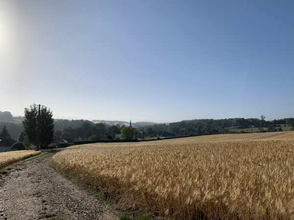 Chemin du Beau Soleil, regard arrière sur Blainville et la vallée du Crevon.