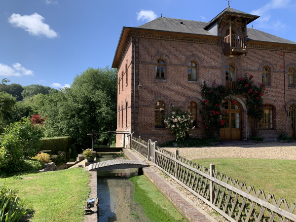 Fontaine-Châtel, ancien moulin sur le Crevon.