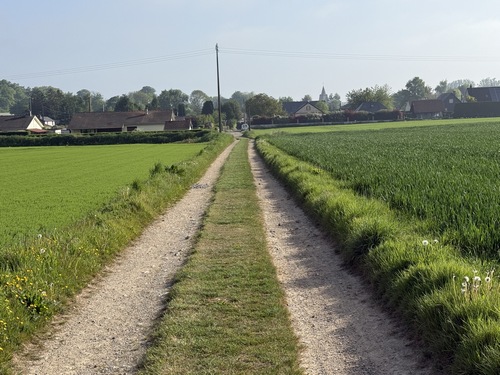 &nbsp;Entrée dans Veauville-les-Baons par la Sente du Fay.