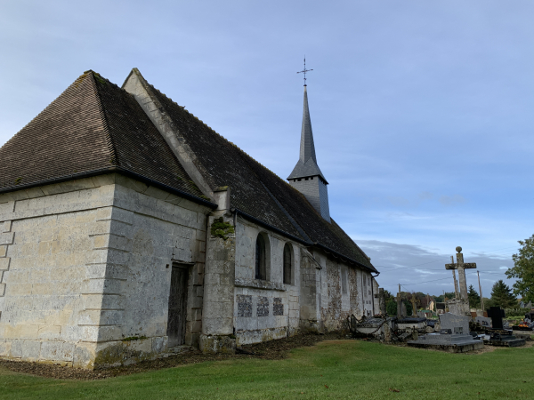 Nous arrivons au niveau de l'église Saint-Jean-Baptiste de la Vacherie (Barquet), construite à partir du XIIe siècle, inscrite MH.