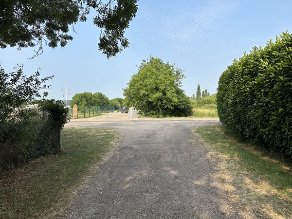 Nous fermons la boucle en arrivant à la ruelle Bachelet.
