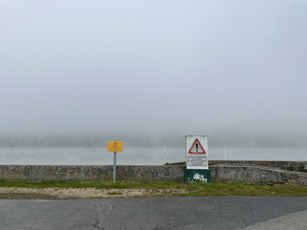 Nous arrivons en bord de Seine à l'Île Saint-Georges. Nous allons suivre le chemin de halage à droite.