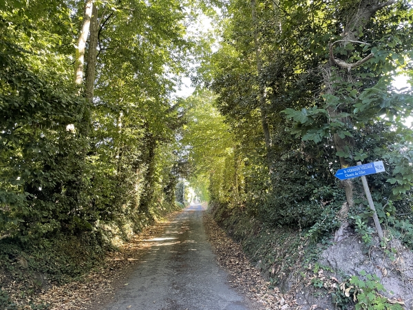 Arrivé au hameau de la Fieffe, je continue vers la Côte de la Justice.