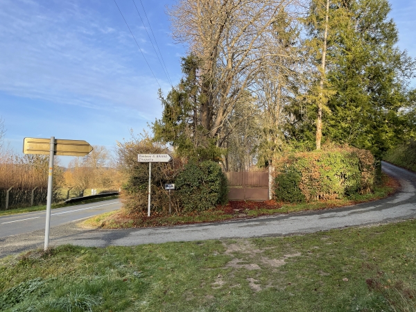 Arrivés au niveau de la D836, nous decidons de continuer vers Cocherel pour profiter de son patrimoine.