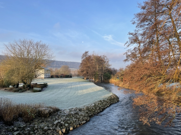 Nous franchissons la Béthune et continuons vers Ecremesnil.