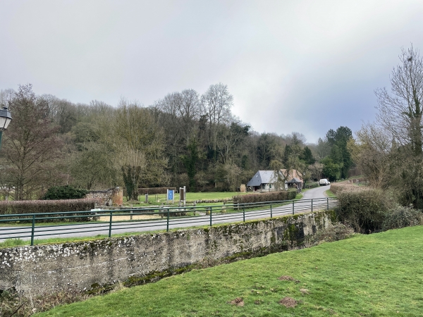 Nous sommes de retour au site de la source de l'Orbiquet.