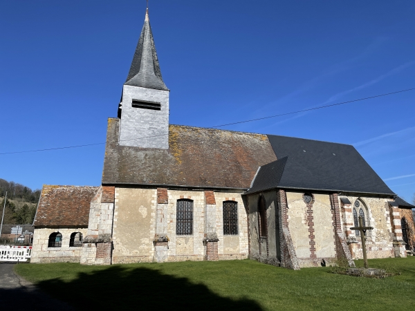 Et nous voilà de retour au pied de l'église Saint-Martin.