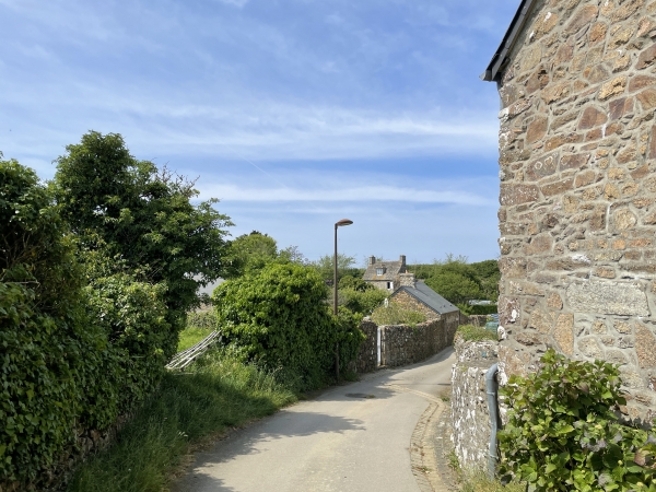 Nous traversons les hameaux Thiébot, Bouchard et Dannery pour fermer la boucle.