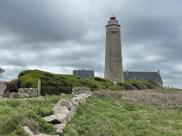 Nous passons le cap Lévi et son phare.