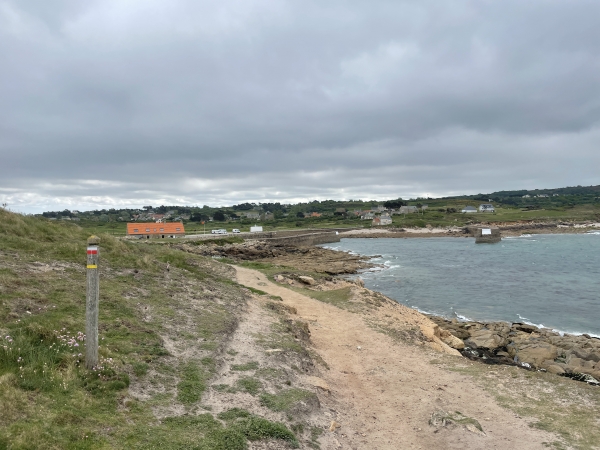 Nous arrivons à proximité du port de Cap Lévi.