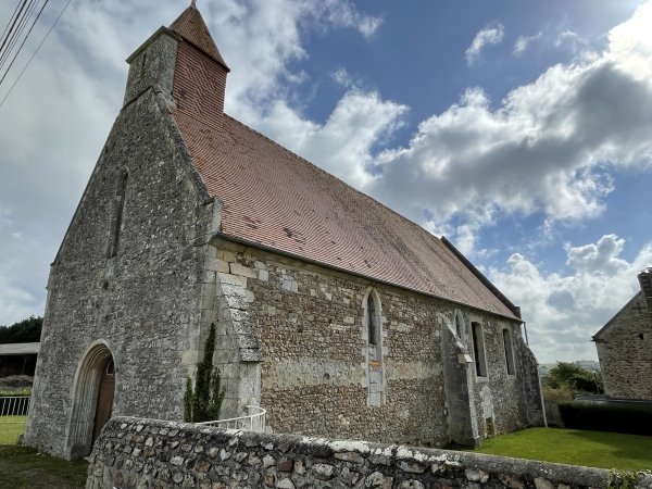 Eglise Saint-Martin du Mesnil-Touffray (XIIIe).