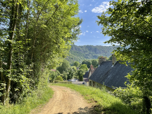 Nous arrivons à Cantepie, nous allons traverser l'Orne.