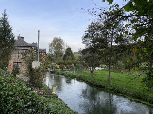 Coup d'oeil sur l'un des nombreux anciens moulins de la Durdent.