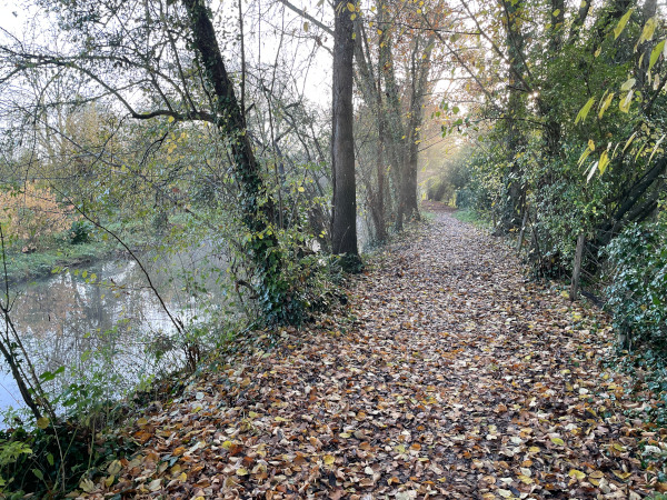 La Promenade du Bord de l'Eau justifie à elle seule ce petit circuit.