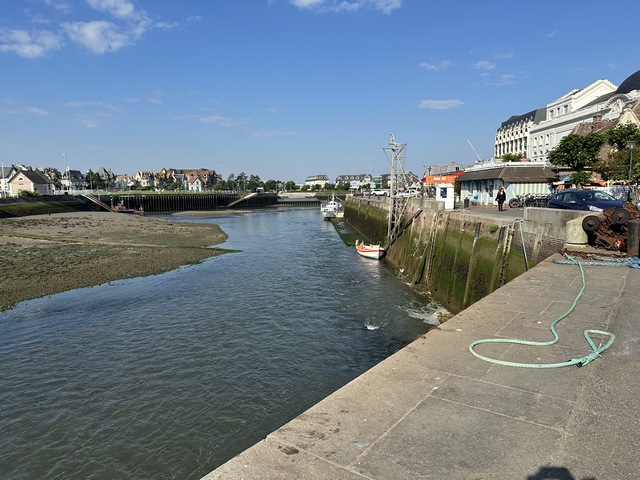 Le port de Trouville-sur-Mer est construit sur la Touques.