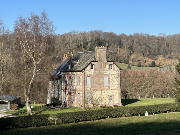 Manoir de Bonne Nouvelle dans le Val de Crémanville.