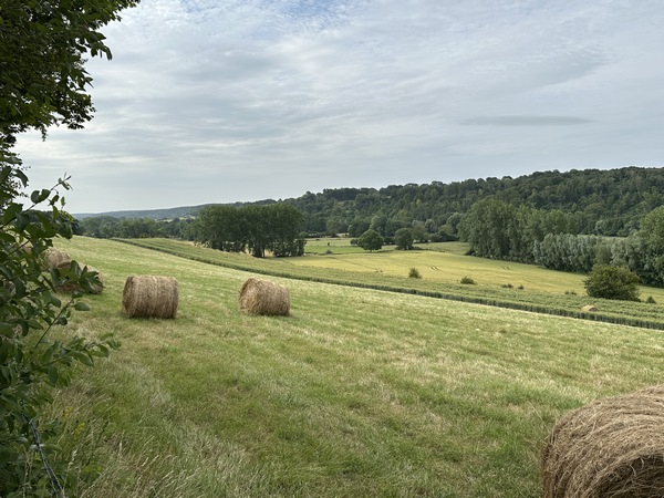 Coup d'œil sur les paysages de la vallée de l'Yères.