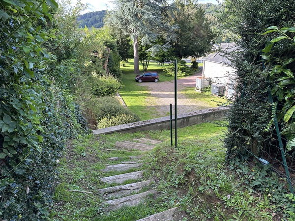 Nous entrons dans le bourg au niveau de la mairie de Colleville.