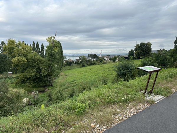 Arrivée au Trait, avec ses panoramas sur la Seine.