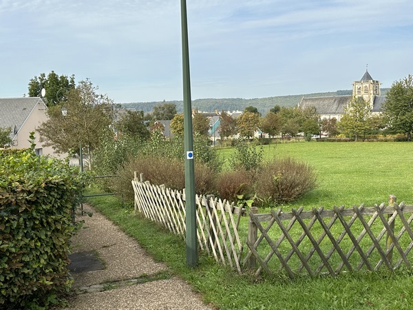 Nous voilà de retour au centre de Vatteville-la-Rue.