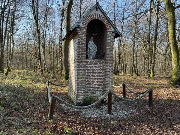 Oratoire sur l'ancien chemin de St-Germain à Meulers.