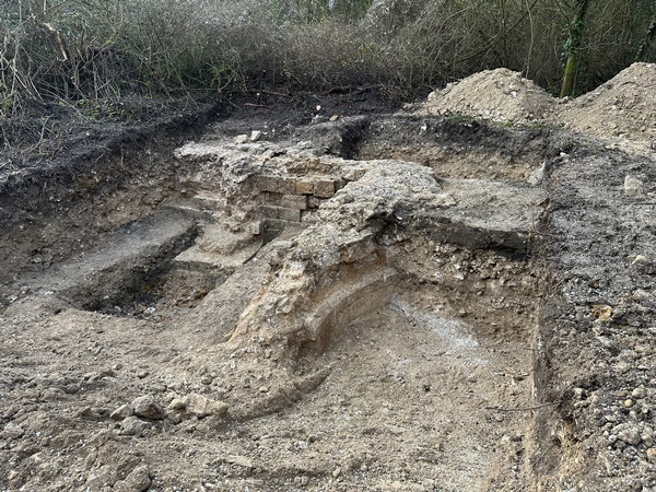 Dans le cadre du projet de revalorisation de la colline, l'Inrap entreprend des fouilles dans les vestiges de l'abbaye Sainte-Catherine et ceux du fort.