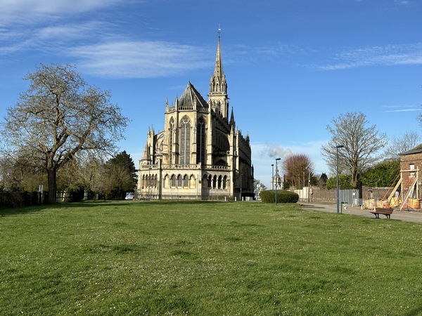 La boucle est fermée au pied de la la Basilique.