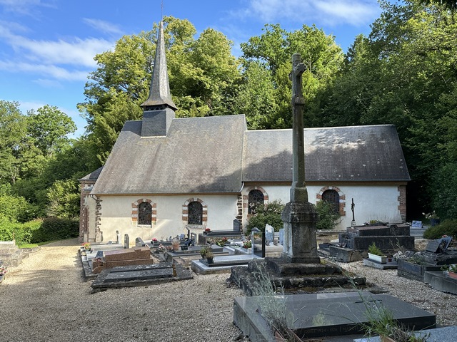 Petit crochet pour aller voir l'église Saint-Denis de St-Denis-d'Augerons.