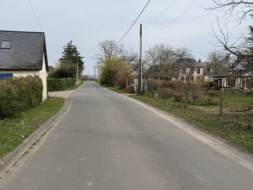 Nous allons tourner à gauche pour retrouver la rue Bouchée.