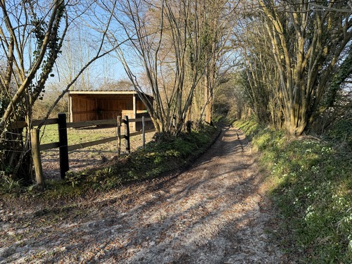 Nous descendons vers Fierville-les-Parcs.