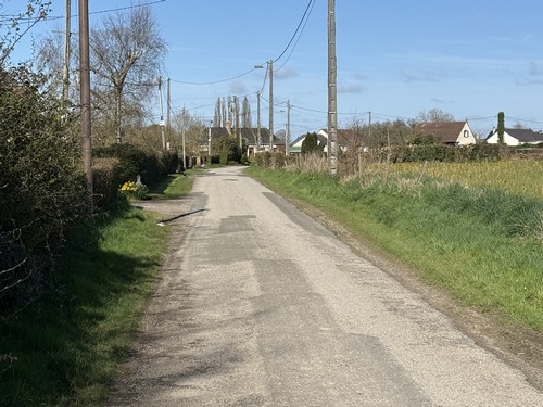 Nous fermons la boucle par la rue de la Porquerie.
