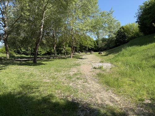 Arrivée au parc à jeux de Vézillon.