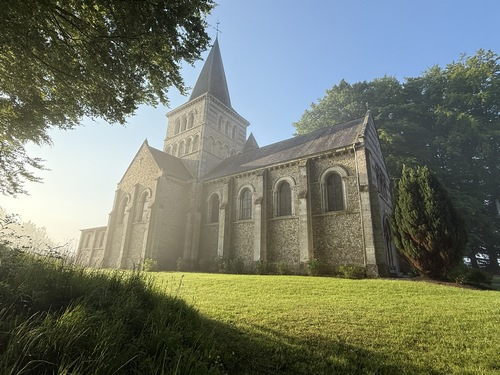Nous partons du parking de la mairie, près de l'église Notre-Dame de Sommesnil.