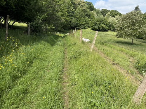 Chemin de l'église du Hameau de l'Enfer.