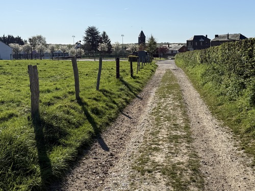 Arrivée au centre bourg de Quévreville