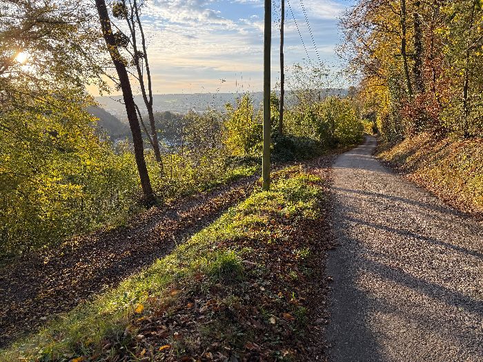 Descente de la Côte de Lorie vers Pont-Audemer.