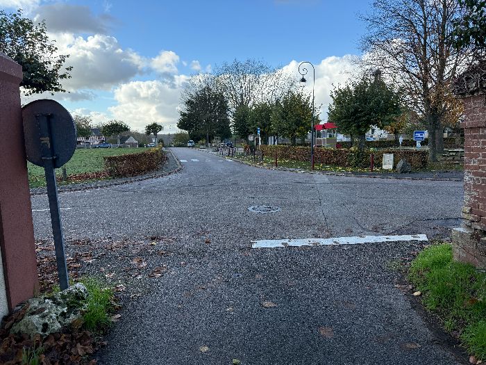 La boucle est fermée au niveau de la Place de la Pelouse.