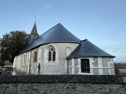 Près des ruines se trouve l'église Saint-Vincent (XIe -> XVIIIe)