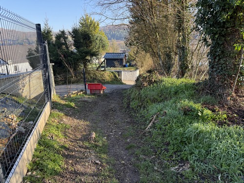 Nous entrons dans le Grand Tendos. Le village de Tendos est intégré à la commune de Fontaine-le-Bourg depuis 1823.