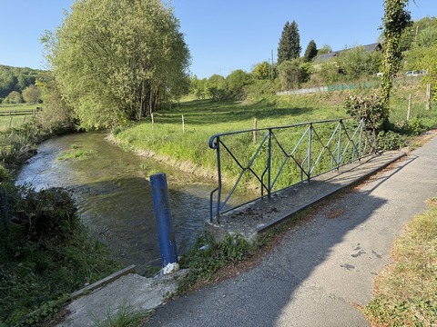 Traversée de la Clérette, cette fois-ci sur un pont.