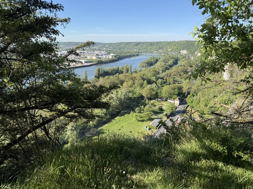 Vue la vallée de la Seine depuis le belvédère de la Roche-Fouet.