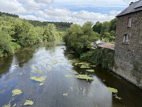 Vue sur l'Orne depuis le Pont de Brie.